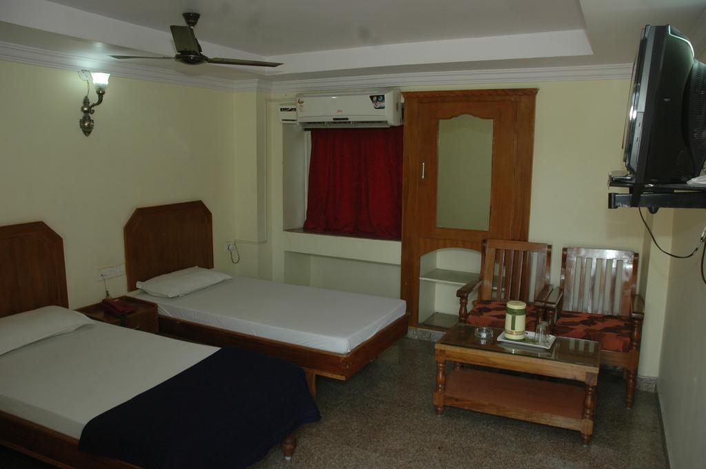 Hotel Vijayabhanu Visakhapatnam Exterior foto